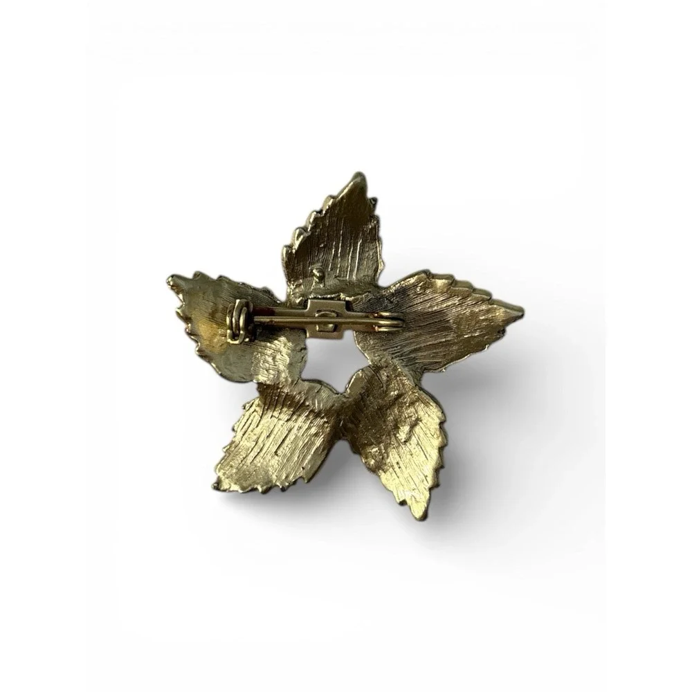 Vintage‎ Gold Tone Five Leaf Flower Star Brooch Pin